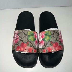 Gucci floral slides size 11/41